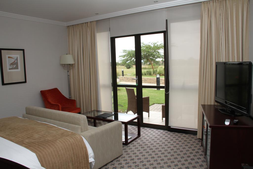Phakalane Golf Estate Hotel Resort Gaborone Zimmer foto