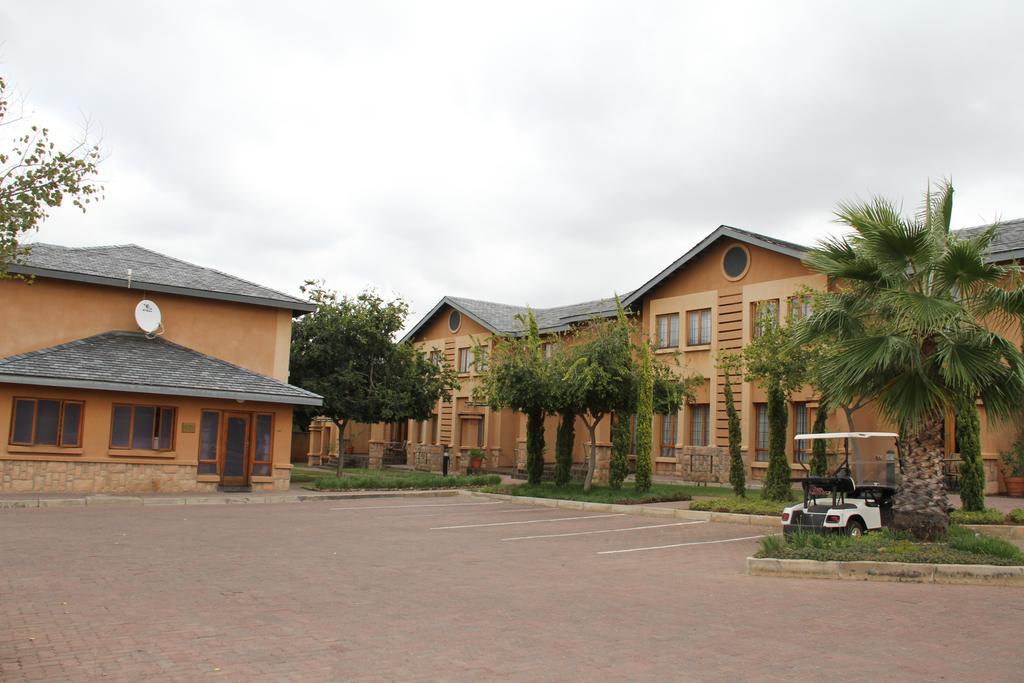 Phakalane Golf Estate Hotel Resort Gaborone Exterior foto